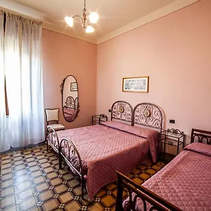 bb-liberty-lucca.it-tuscanyhotel.com/
